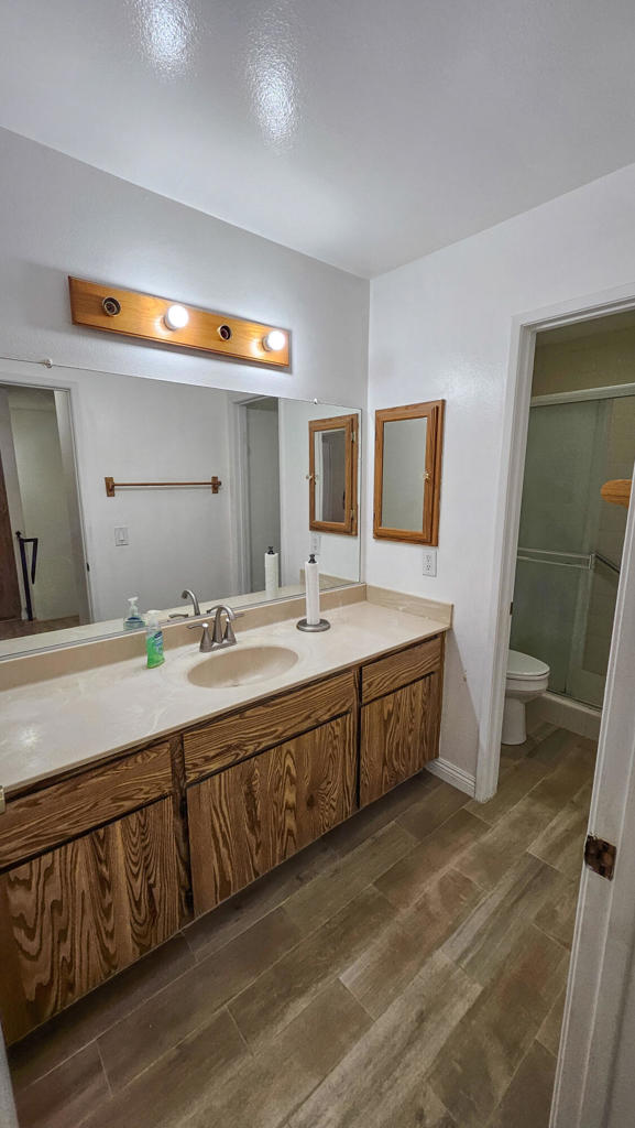 15226 Shadybend Drive 32