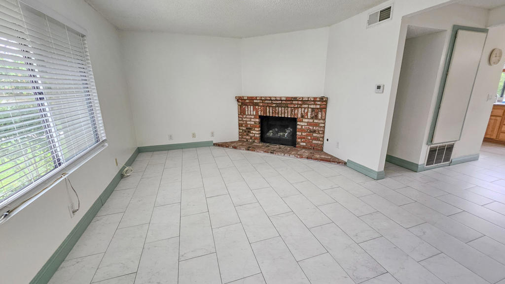 15226 Shadybend Drive 32