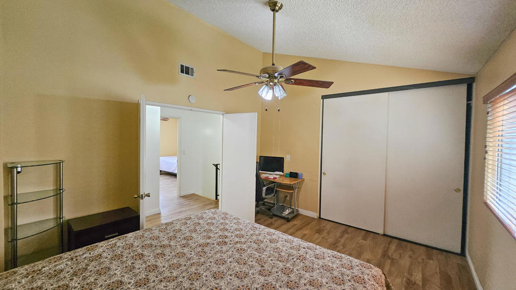 15226 Shadybend Drive 32