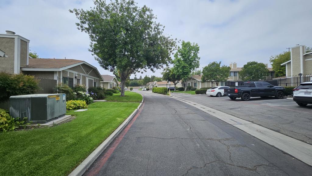 15226 Shadybend Drive 32