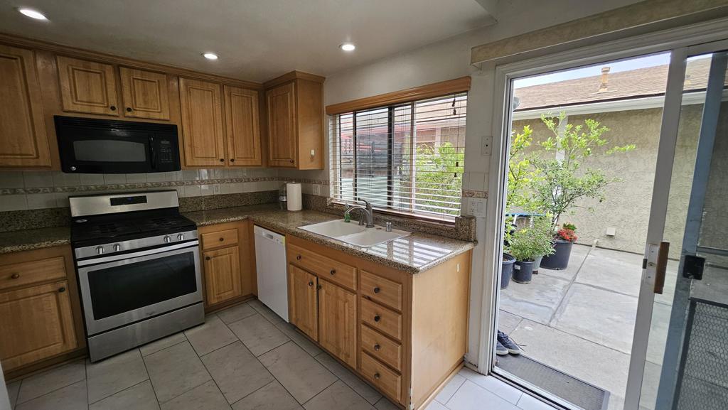 15226 Shadybend Drive 32