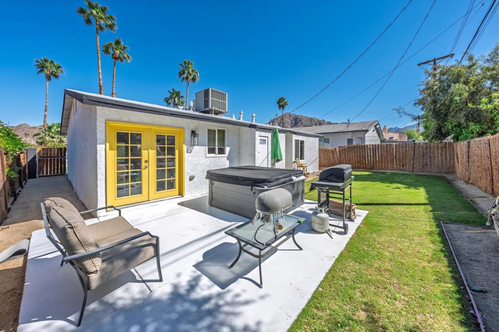 52905 Avenida Martinez