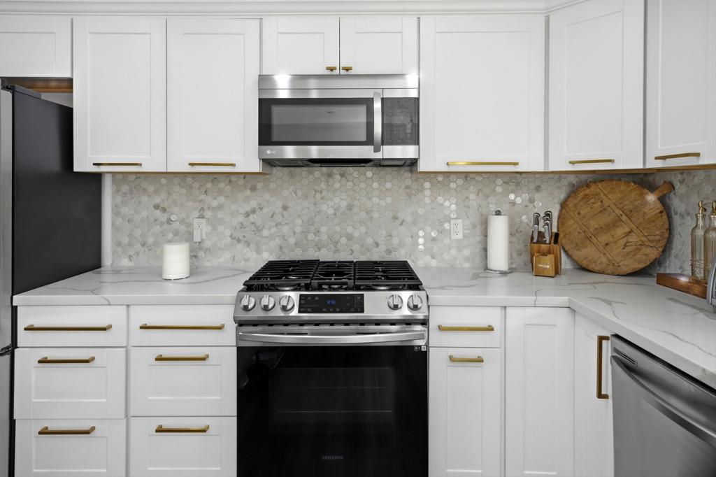 52905 Avenida Martinez