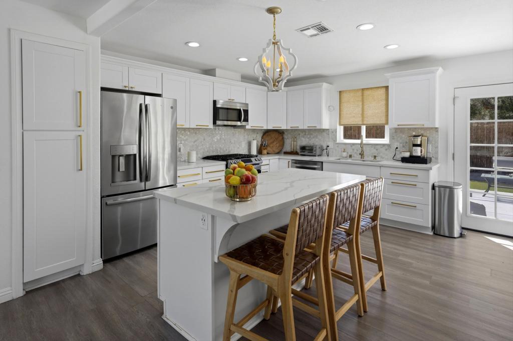 52905 Avenida Martinez