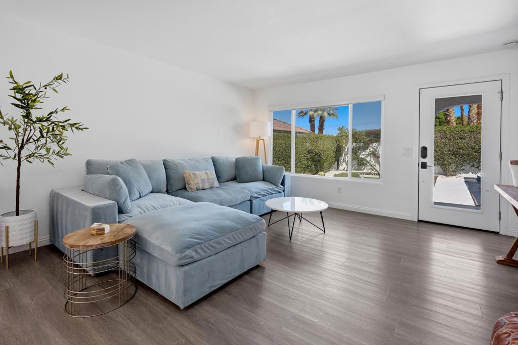 52905 Avenida Martinez