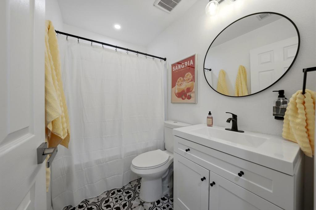 52905 Avenida Martinez