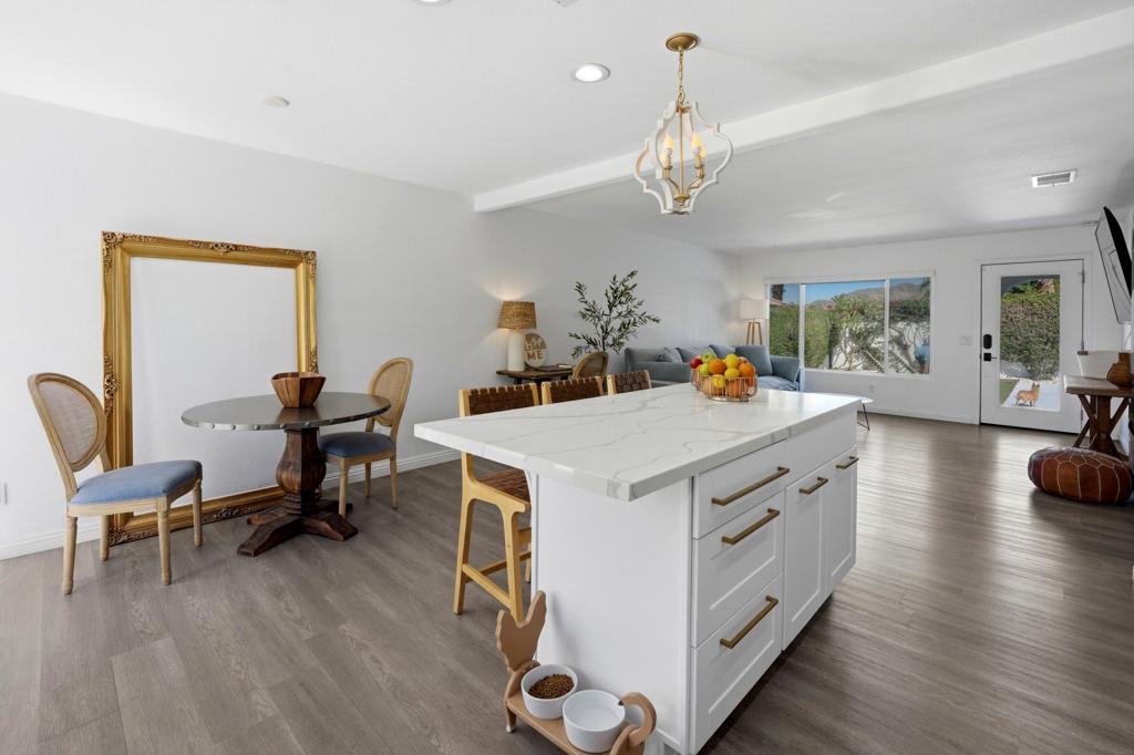 52905 Avenida Martinez