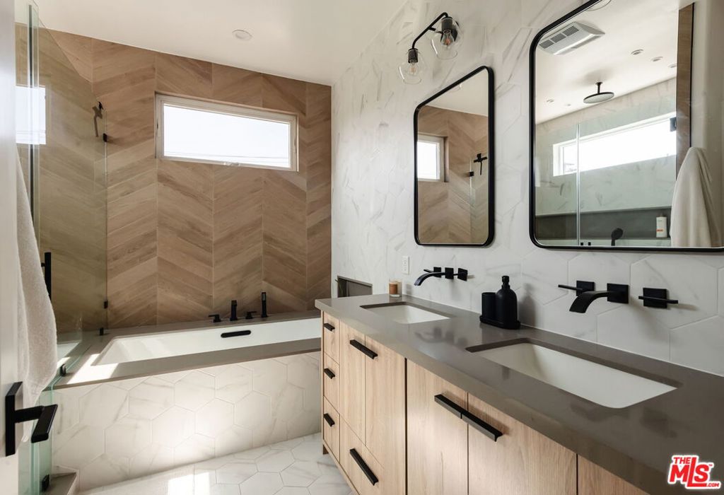 4235 Lafayette Place