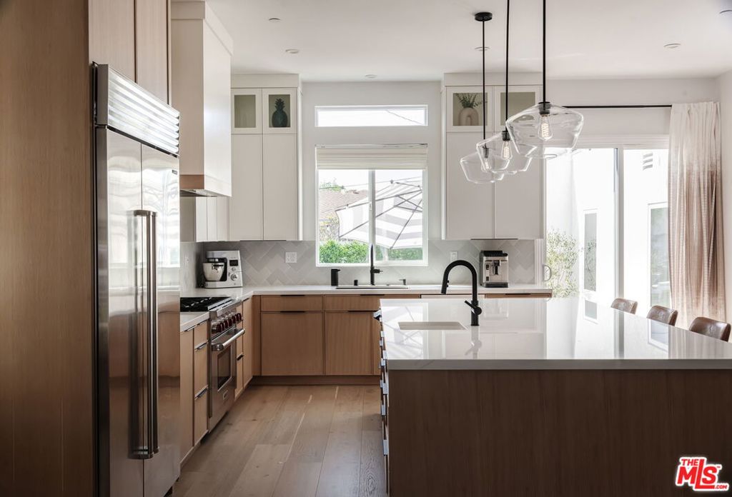 4235 Lafayette Place