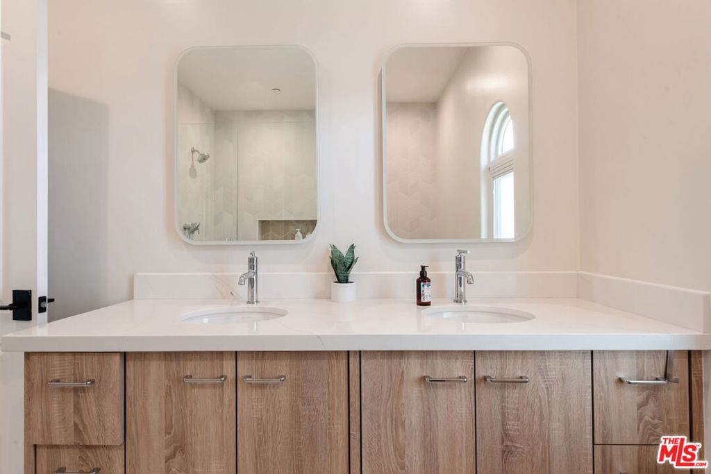 4235 Lafayette Place