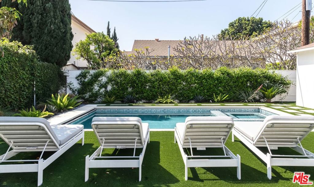 4235 Lafayette Place