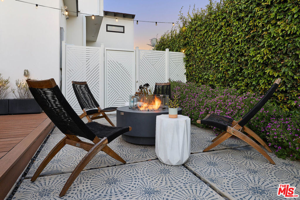 4235 Lafayette Place