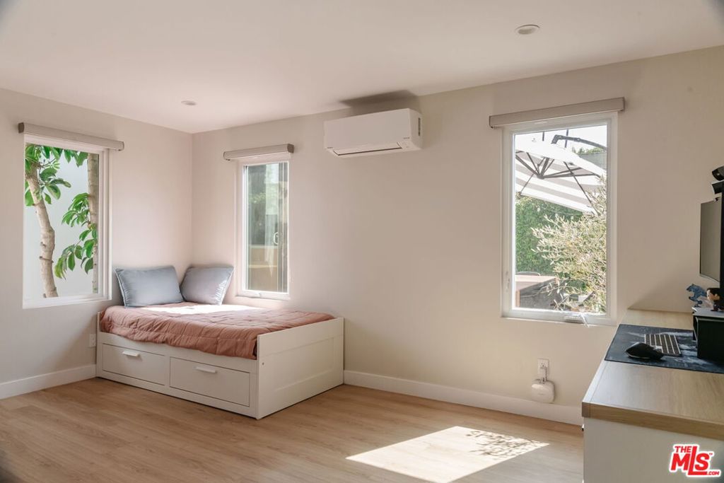 4235 Lafayette Place