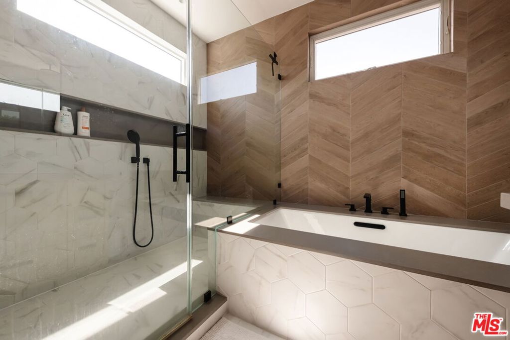 4235 Lafayette Place