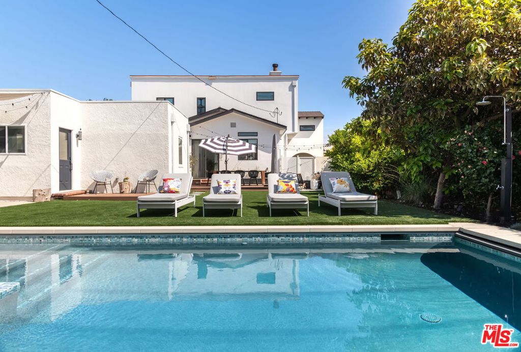 4235 Lafayette Place