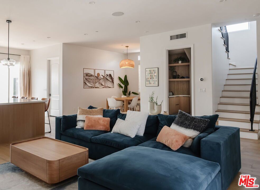 4235 Lafayette Place