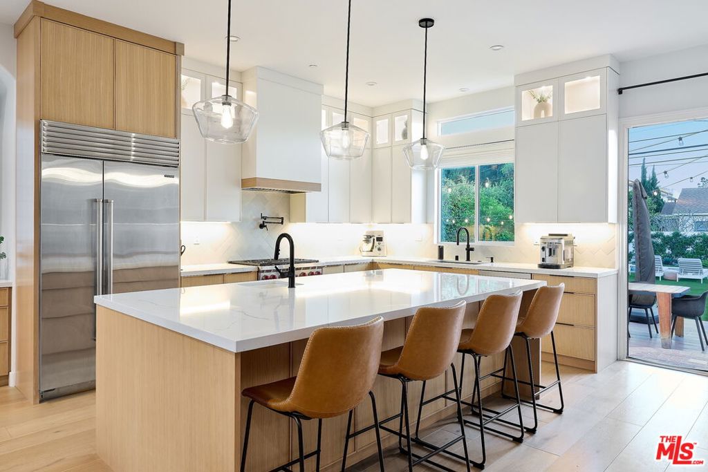 4235 Lafayette Place