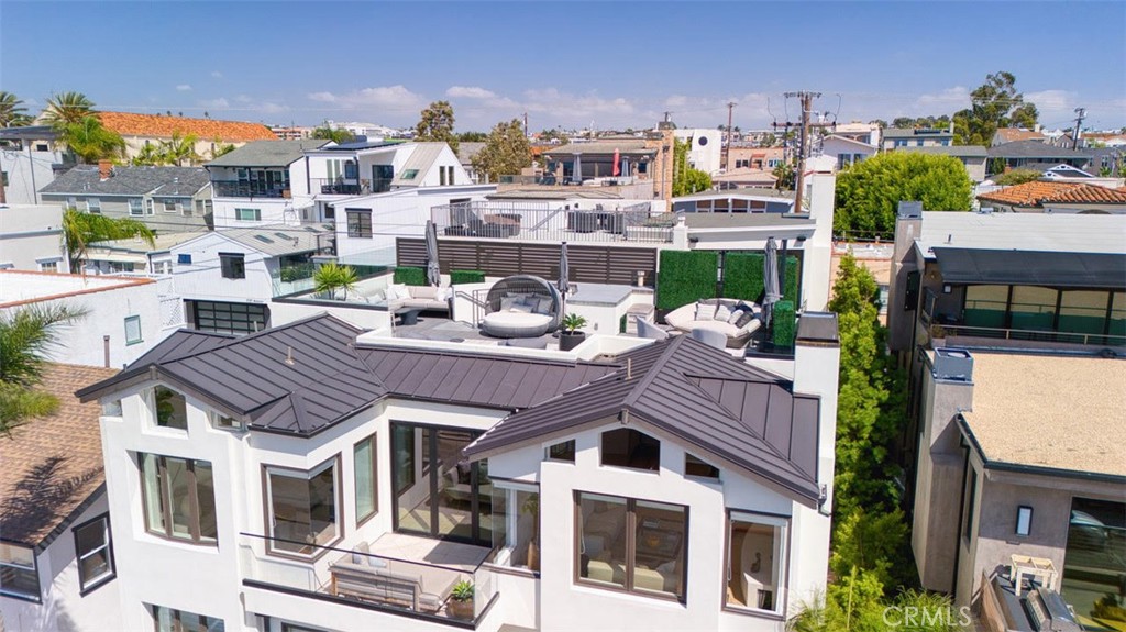 1712 Manhattan Avenue