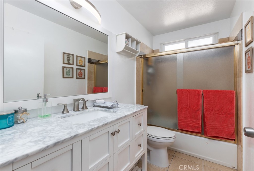 15217 Eastwood Avenue