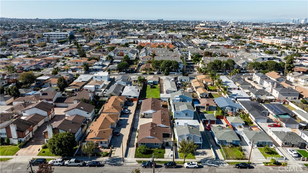 15217 Eastwood Avenue