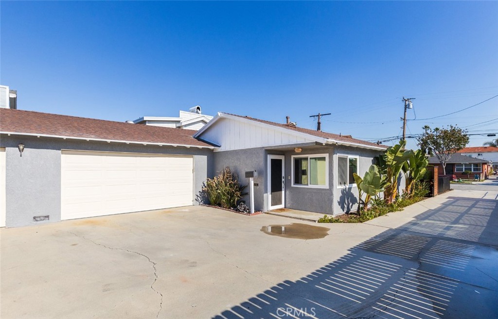 15217 Eastwood Avenue