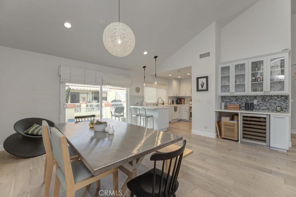 840 Loma Drive Unit: 4