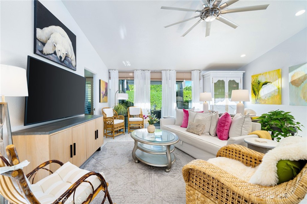 48895 Mariposa Drive