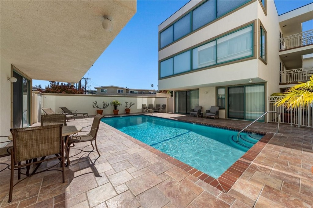 201 Calle Miramar 35