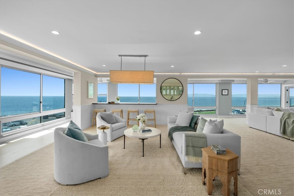 201 Calle Miramar 35