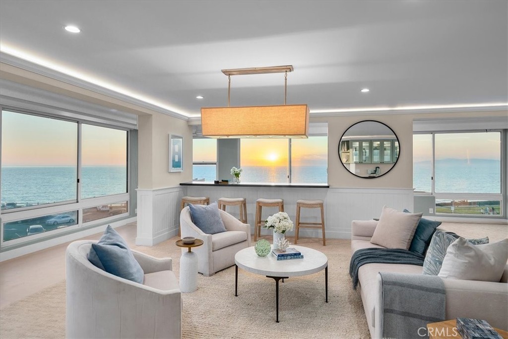 201 Calle Miramar 35