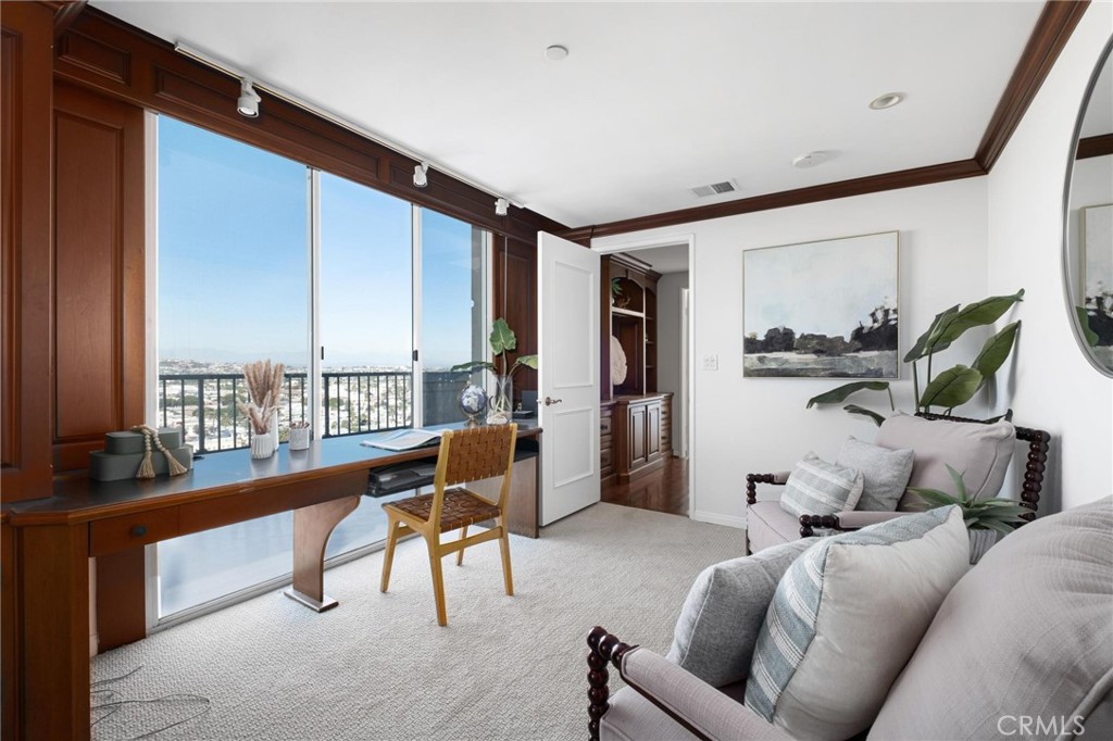 850 E Ocean Boulevard 1508