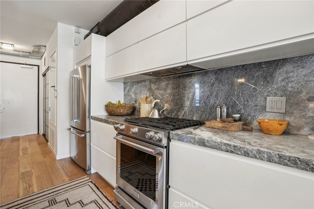 4115 Glencoe Avenue 308