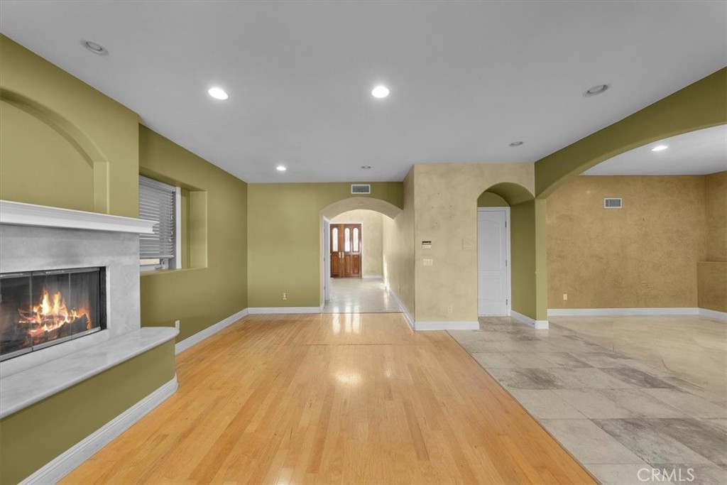 1940 Loma Drive