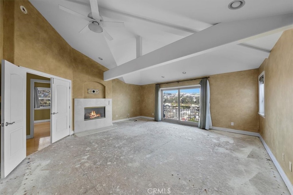 1940 Loma Drive