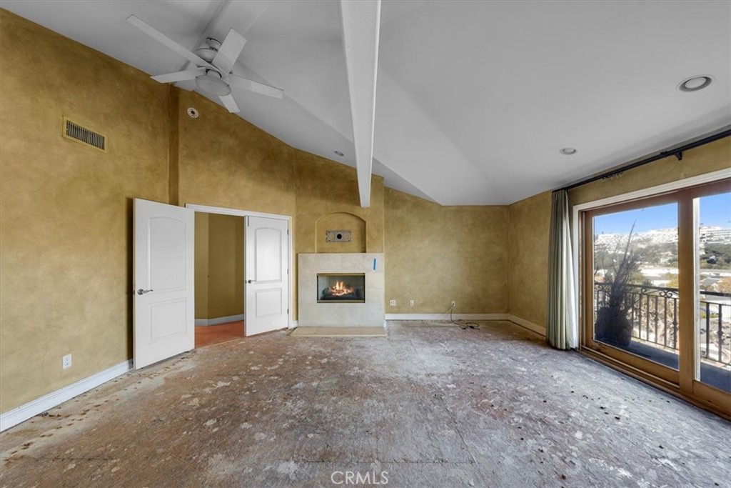 1940 Loma Drive