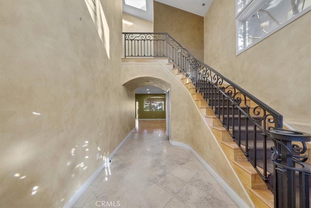 1940 Loma Drive