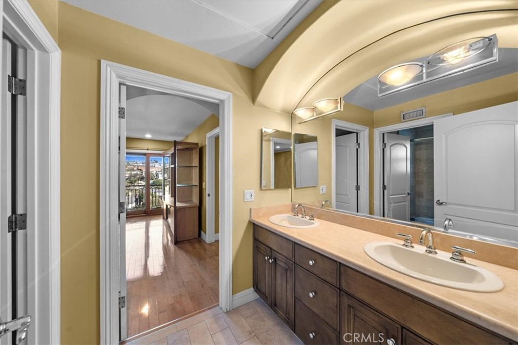 1940 Loma Drive