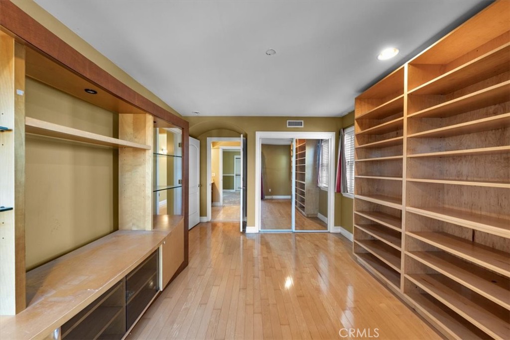 1940 Loma Drive