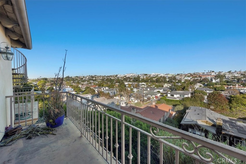 1940 Loma Drive