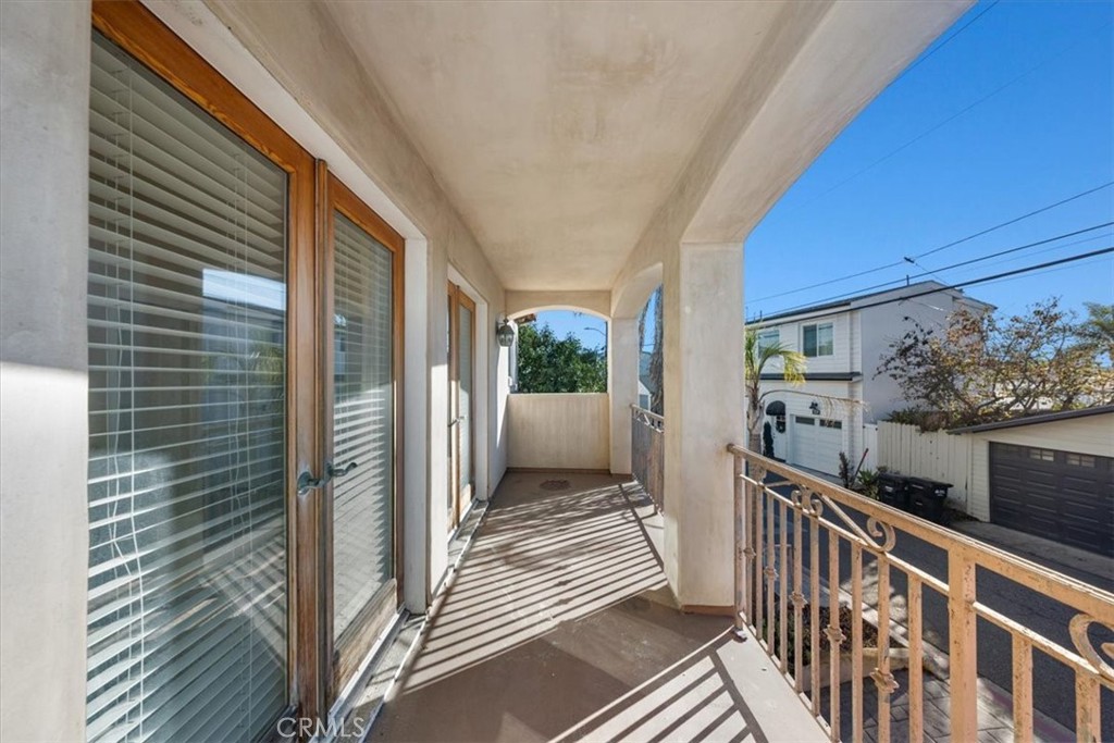 1940 Loma Drive