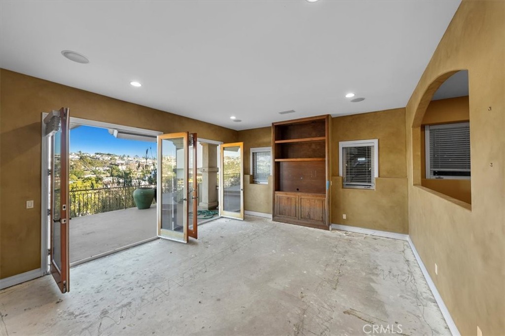 1940 Loma Drive