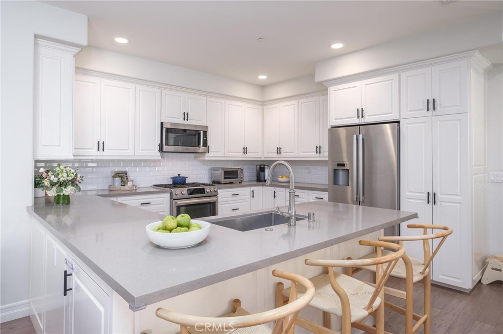 530 N Francisca Avenue A