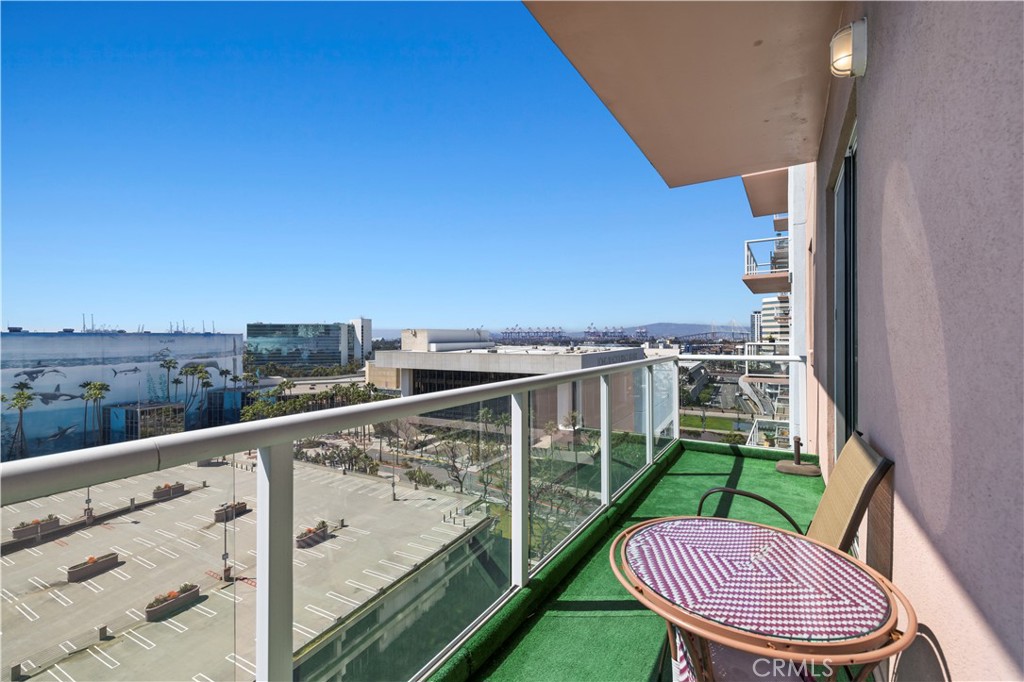 388 E Ocean Boulevard 903