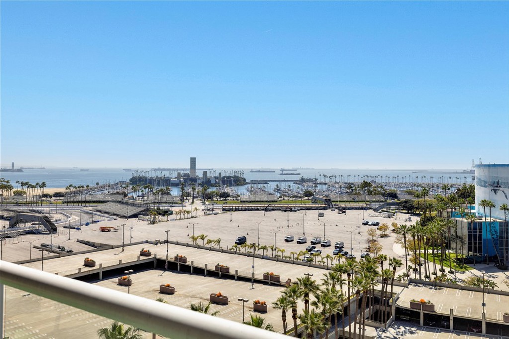 388 E Ocean Boulevard 903