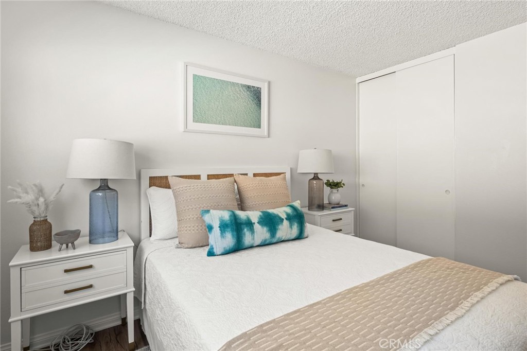 1635 E Gladwick Street