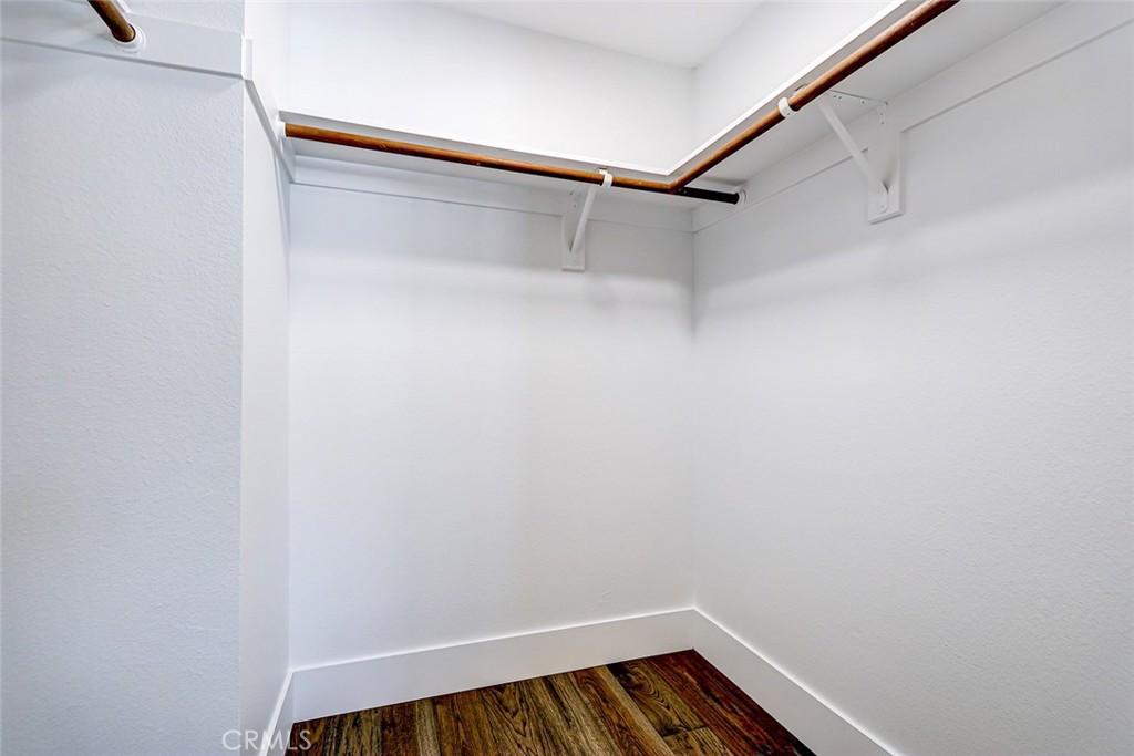 101 S Broadway 3