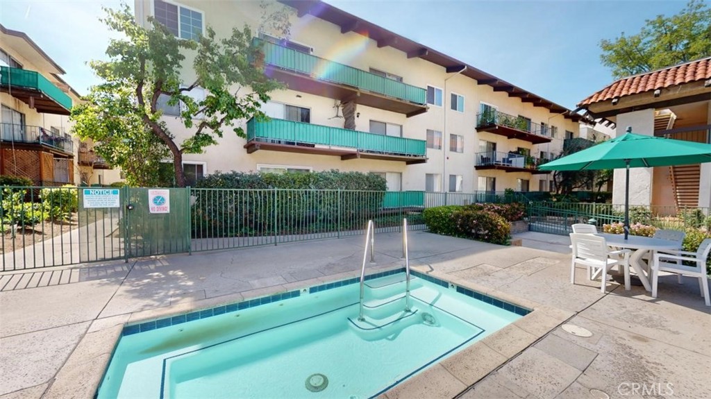 5460 White Oak Avenue G325