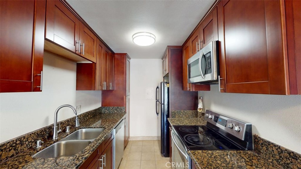 5460 White Oak Avenue G325
