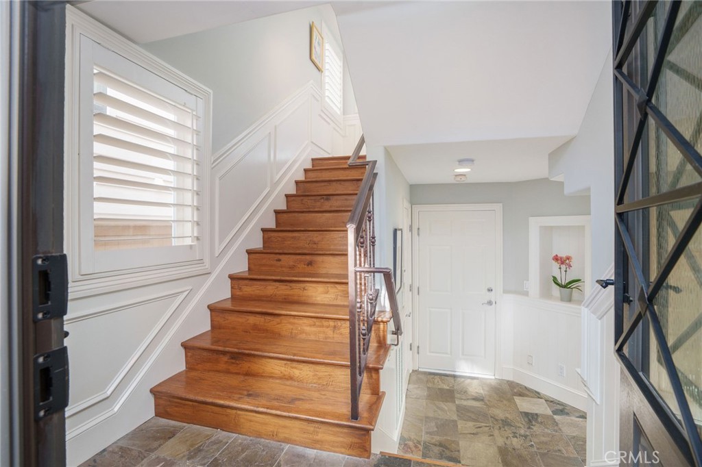 617 Crest Drive
