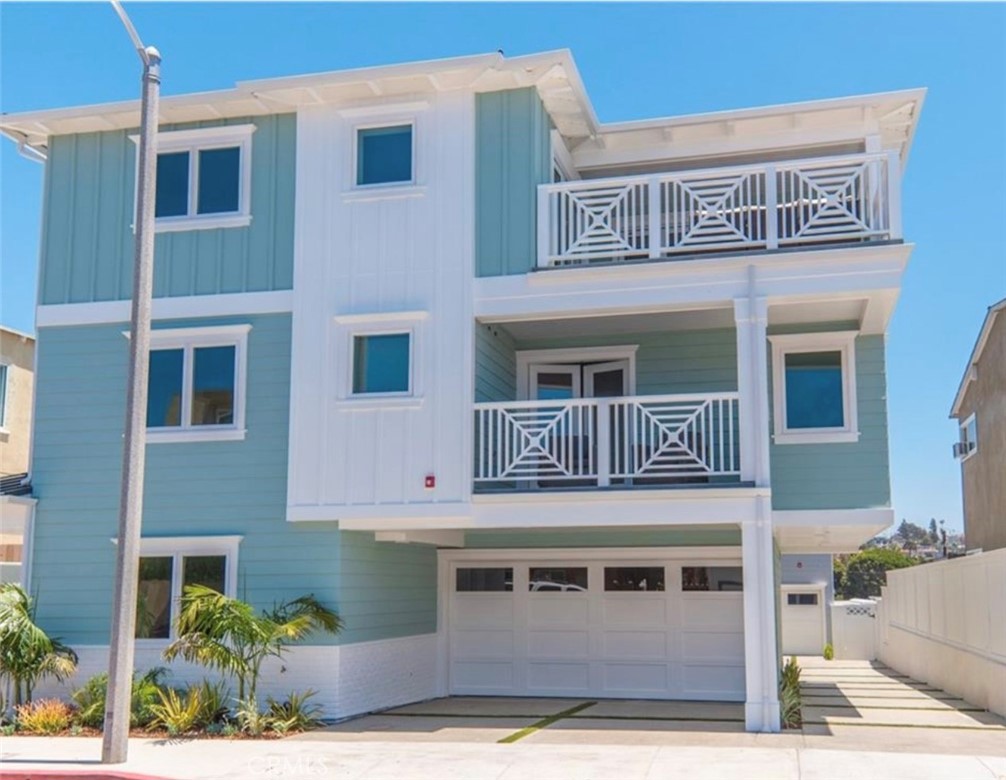 704 Loma
